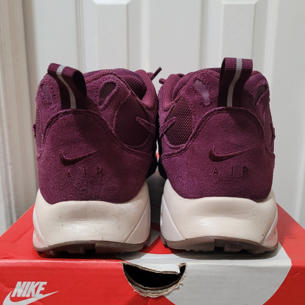 Nike Air Terra Humara Sneakers - Picture 9 of 9
